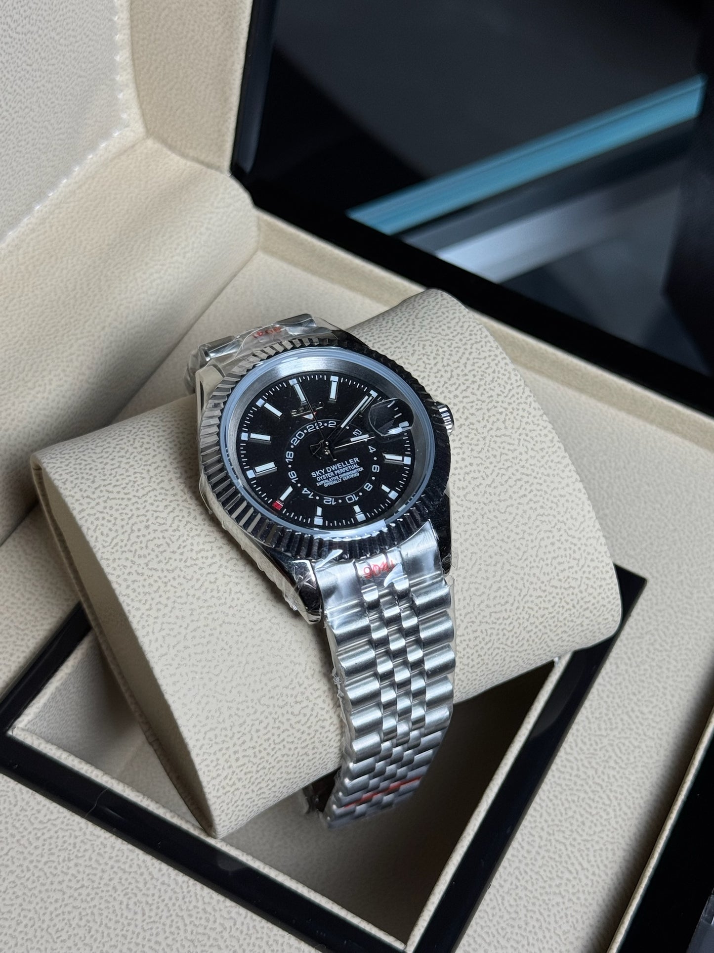 Seiko Mod Skydweller Black Dial