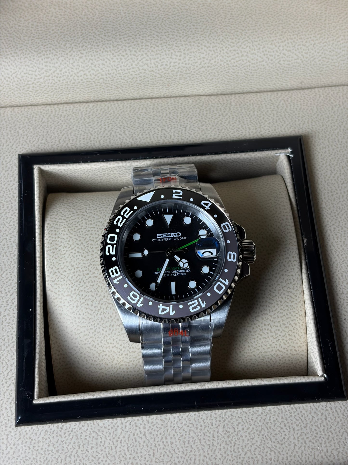 Seiko Mod Bruce Wayne GMT